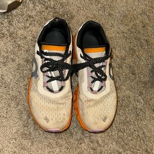 On clouds running monsters size 6 women’s